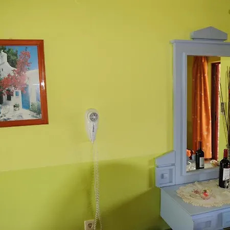Efi Studio 3* Kefalos (Kos)