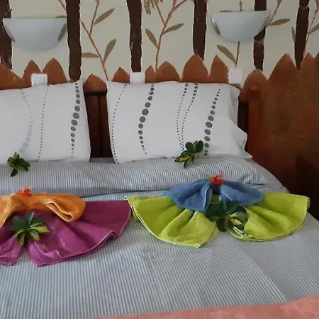 Efi Studio Apartahotel 3*