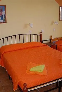 Efi Studio Apartahotel