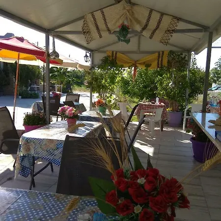 Apartahotel Efi Studio
